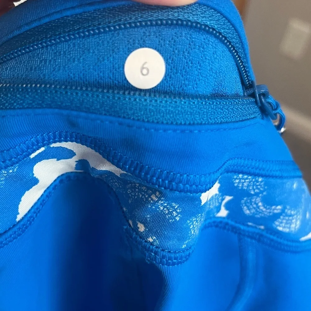 lululemon athletica Bright Blue Capri Leggings Set of 2 Sz 6 EUC - Picture 4 of 8